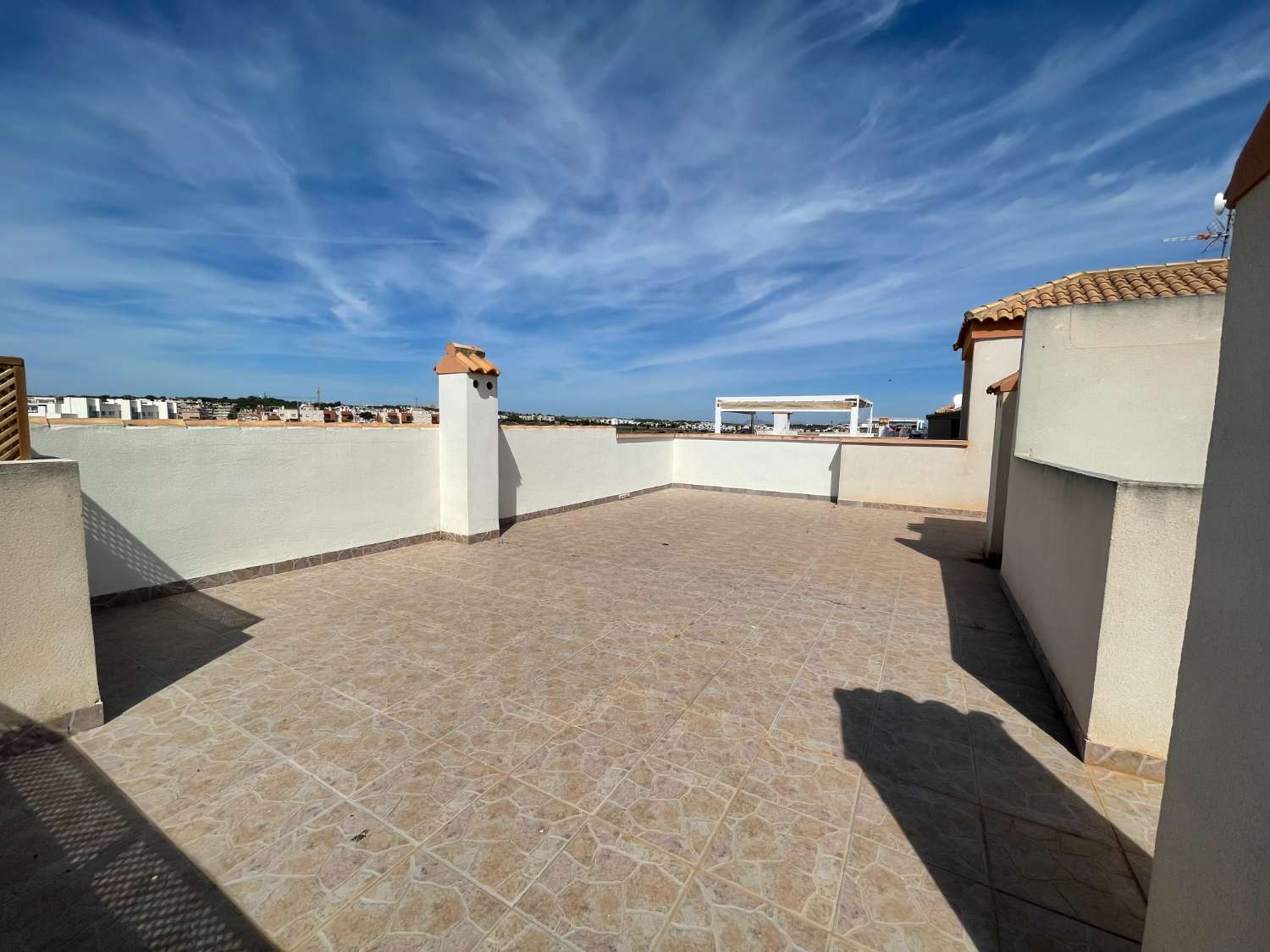 MAKE YOUR OFFER!! DUPLEX PENTHOUSE 2 BEDROOMS, 80M2 SOLARIUM AND POOL
