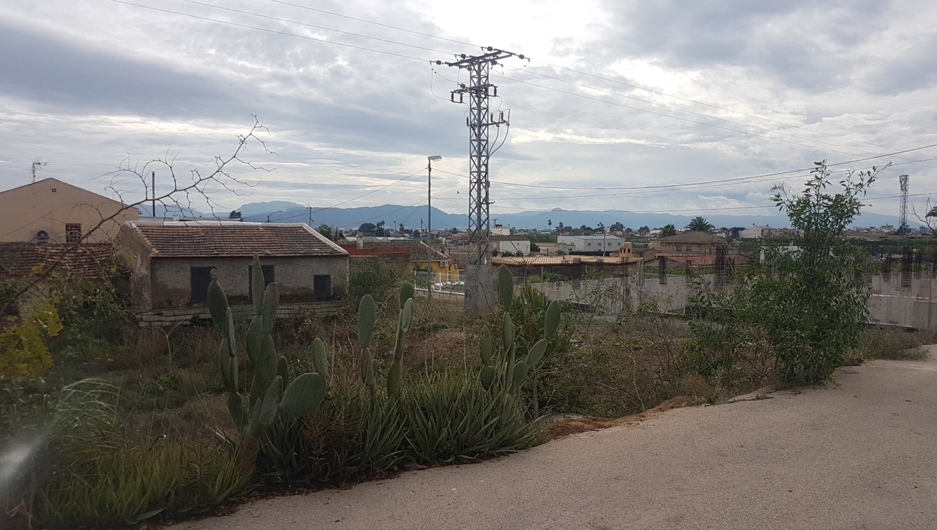 قطعة أرض للبيع في Montepinar-La Aparecida-Raiguero (Orihuela)