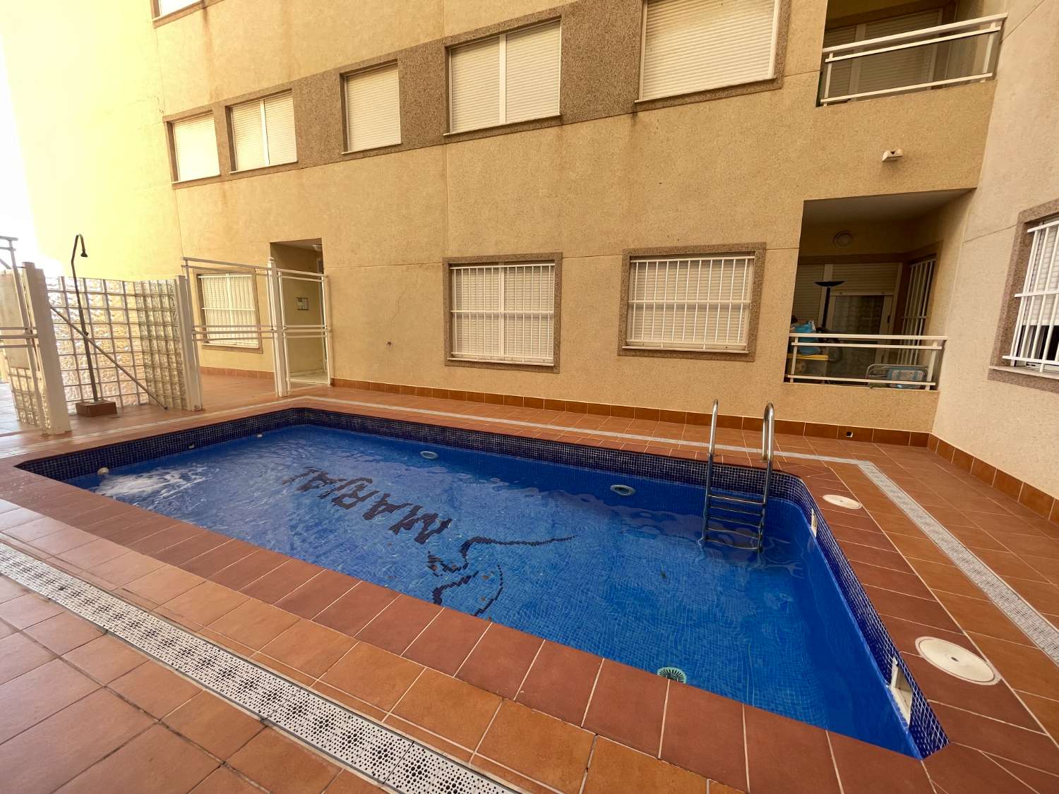 MAKE YOUR OFFER!! 2 BEDROOM APARTMENT WITH POOL!!