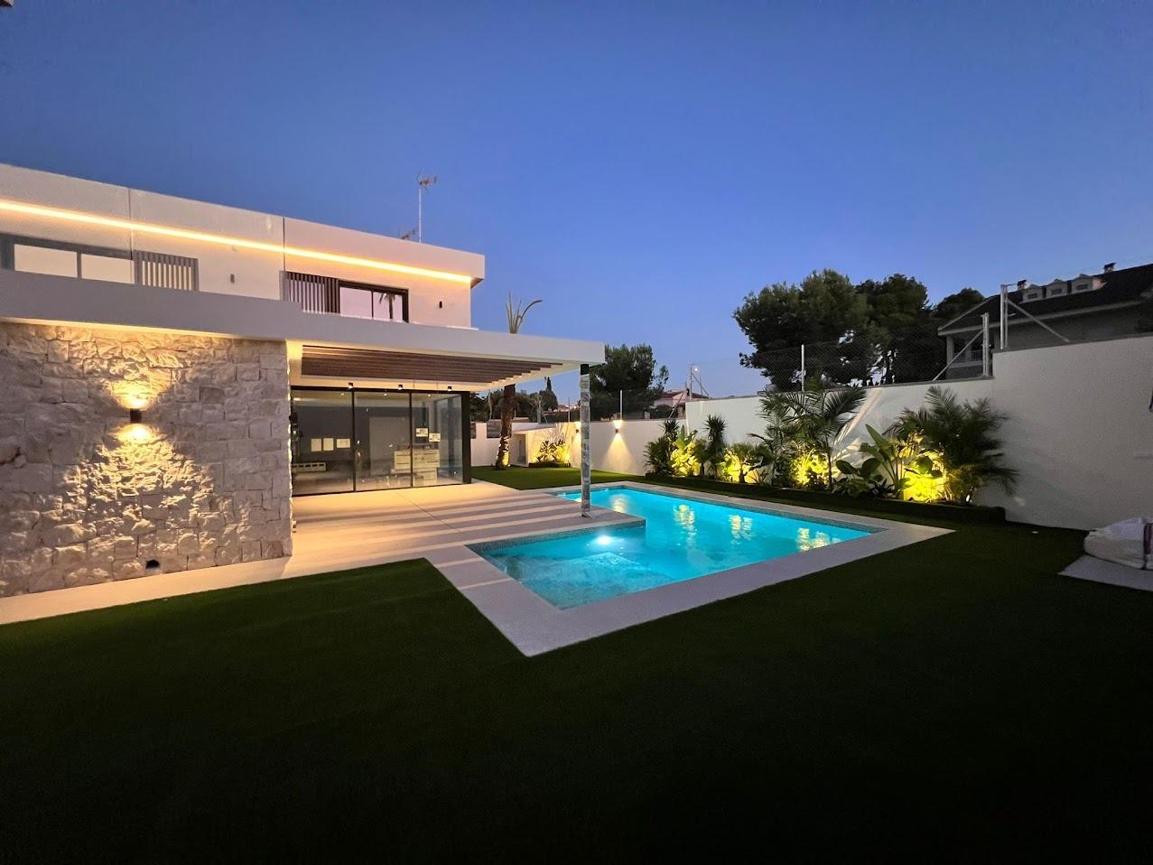 House for sale in Orihuela Costa