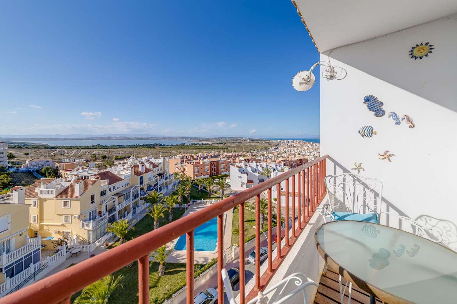 PENTHOUSE with spectacular views and tourist license, 3 bedrooms, 2 bathrooms, pool and parking!!