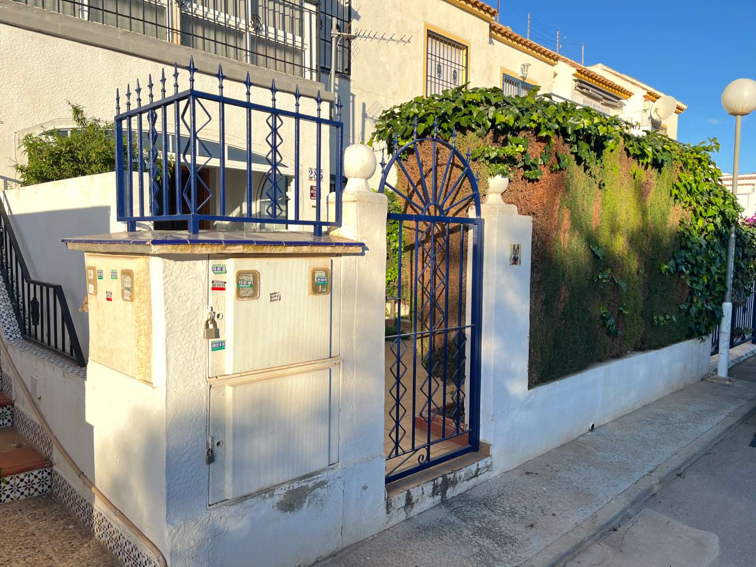 HAGA SU OFERTA!! PLANTA BAJA REFORMADA 2 DORMITORIOS CON PISCINA!!