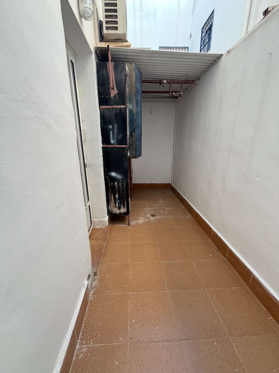 HAGA SU OFERTA!! PLANTA BAJA REFORMADA 2 DORMITORIOS CON PISCINA!!