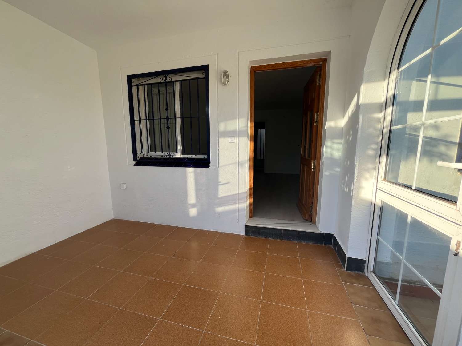 HAGA SU OFERTA!! PLANTA BAJA REFORMADA 2 DORMITORIOS CON PISCINA!!