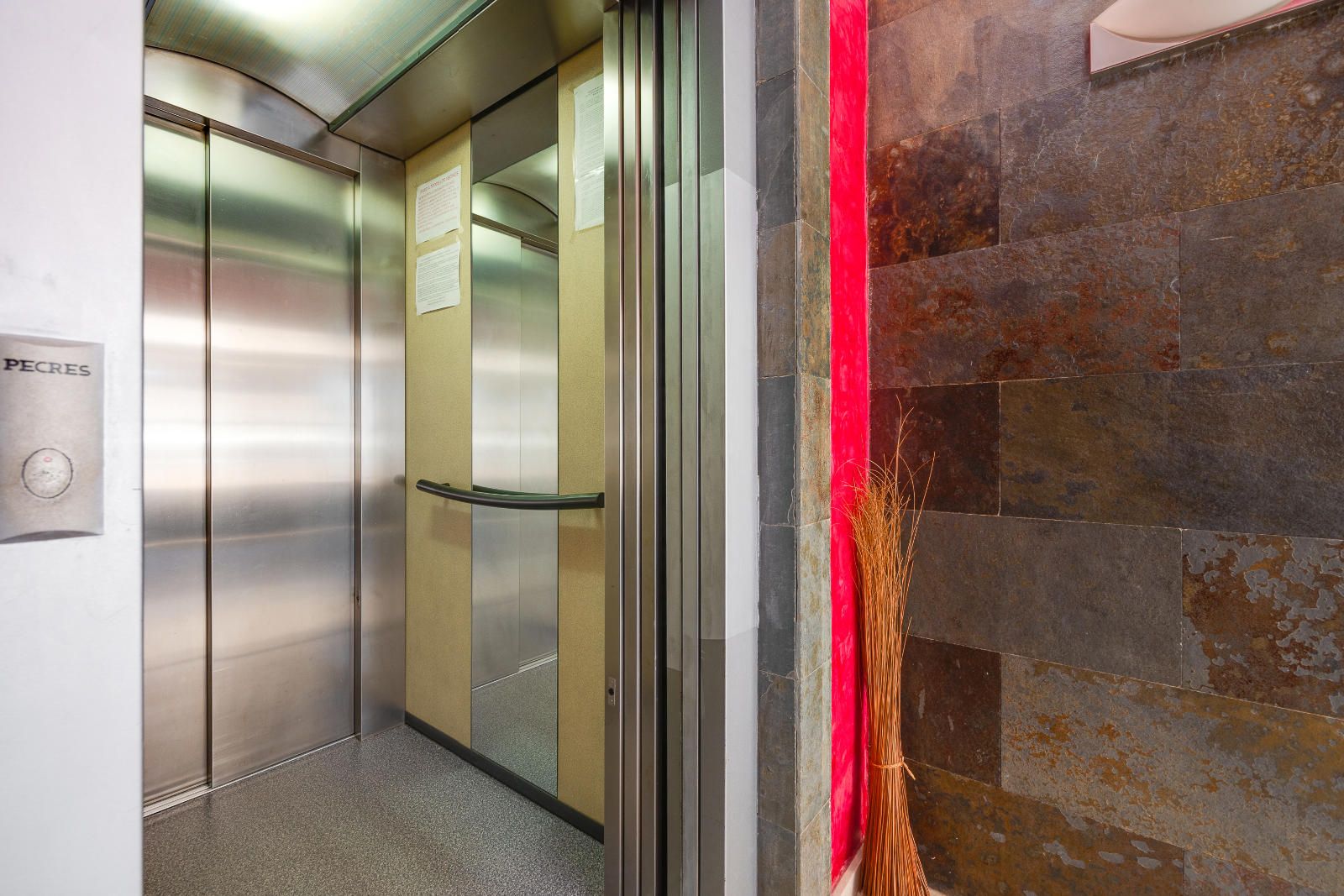 CERCA CENTRO PUEBLO Y PLAYAS