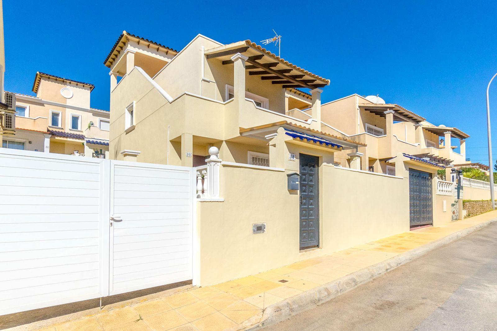 Casa en venta en Orihuela Costa