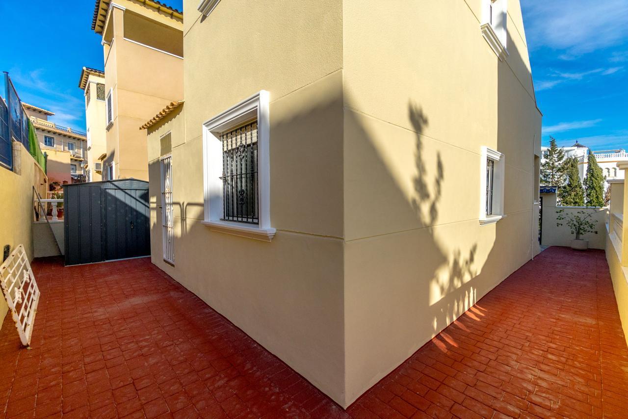 Casa en venta en Orihuela Costa