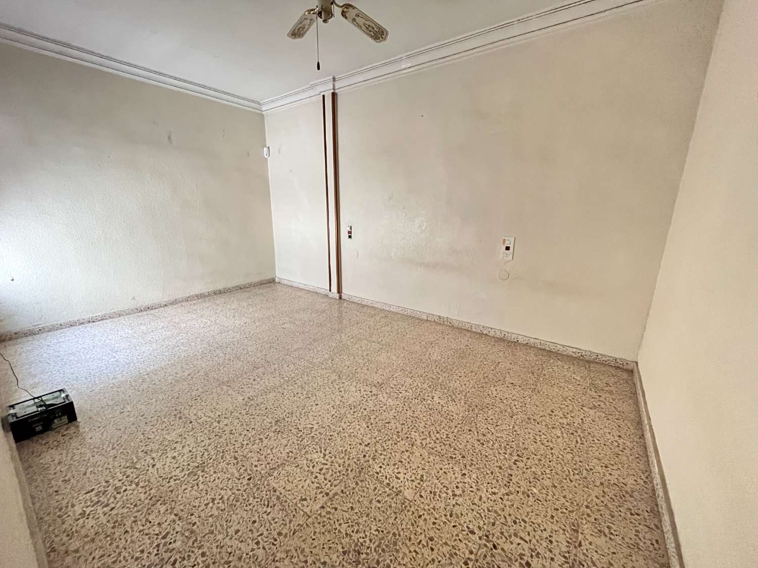 PISO EN VENTA CENTRO DE BIGASTRO PARA REFORMAR