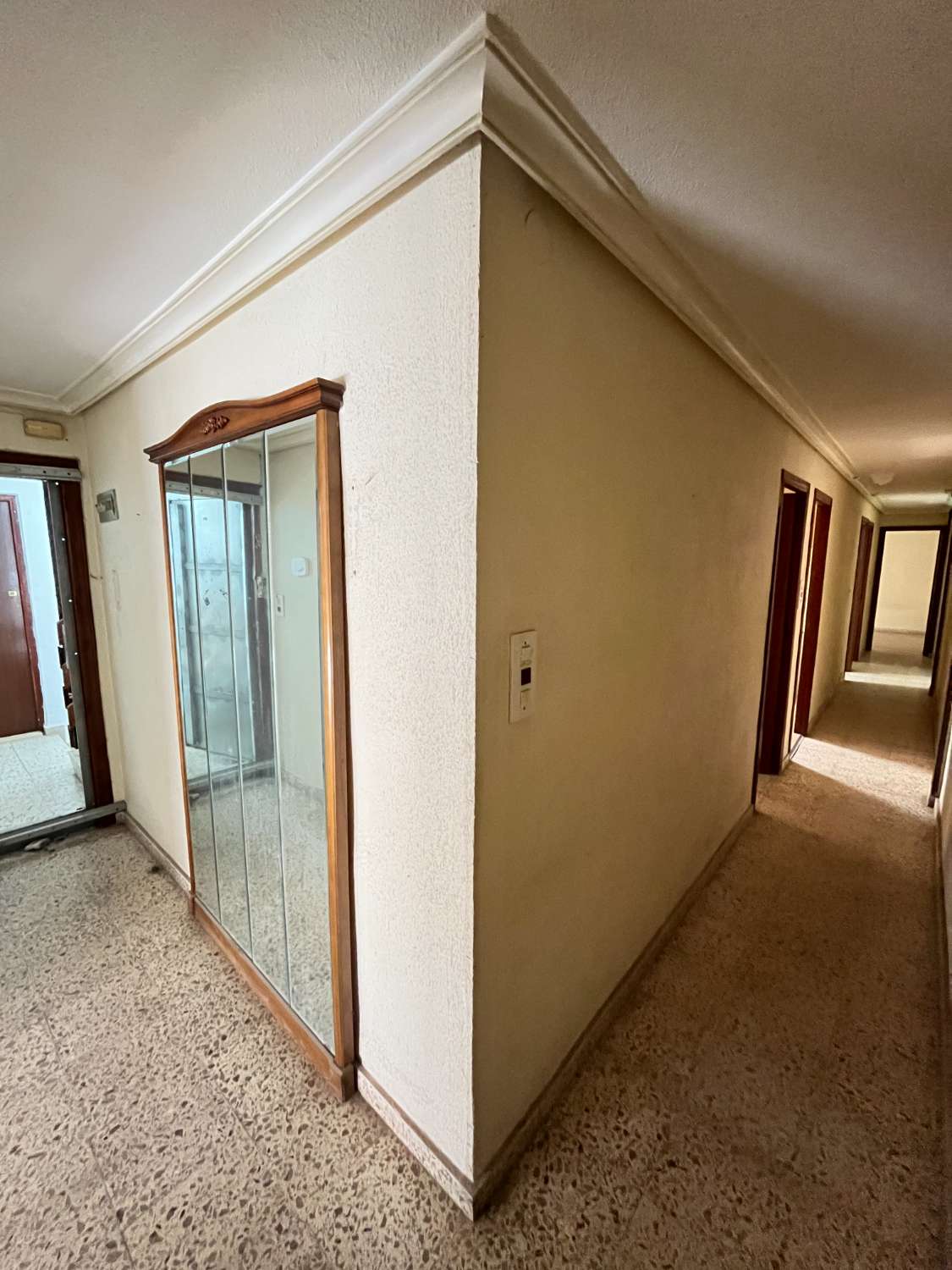 PISO EN VENTA CENTRO DE BIGASTRO PARA REFORMAR