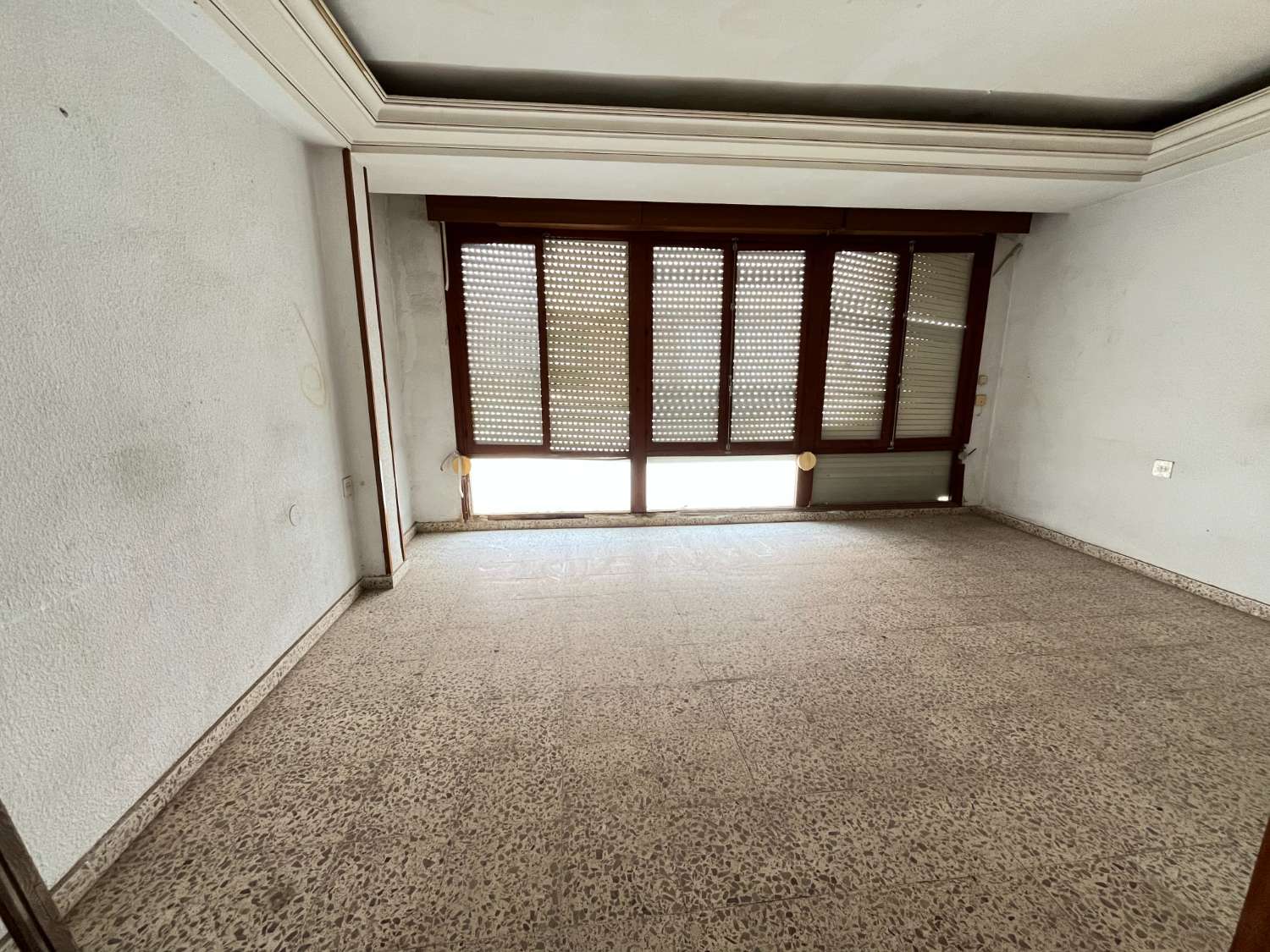 PISO EN VENTA CENTRO DE BIGASTRO PARA REFORMAR