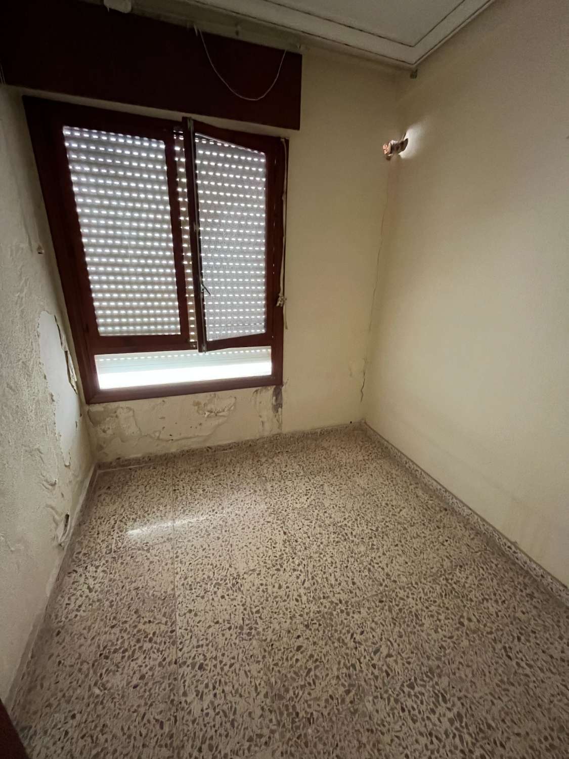 PISO EN VENTA CENTRO DE BIGASTRO PARA REFORMAR