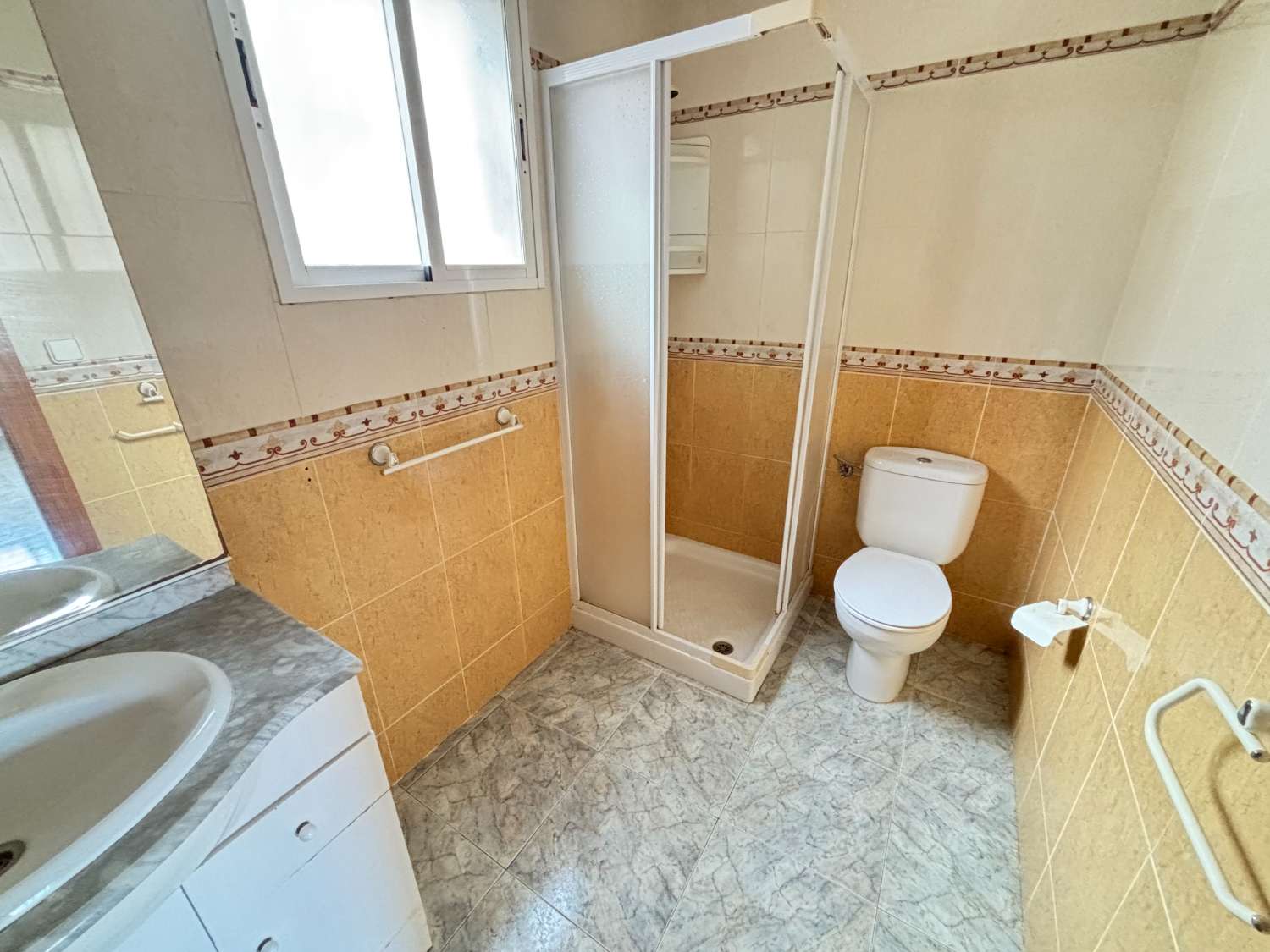 Enebolig til salgs til San Miguel de Salinas