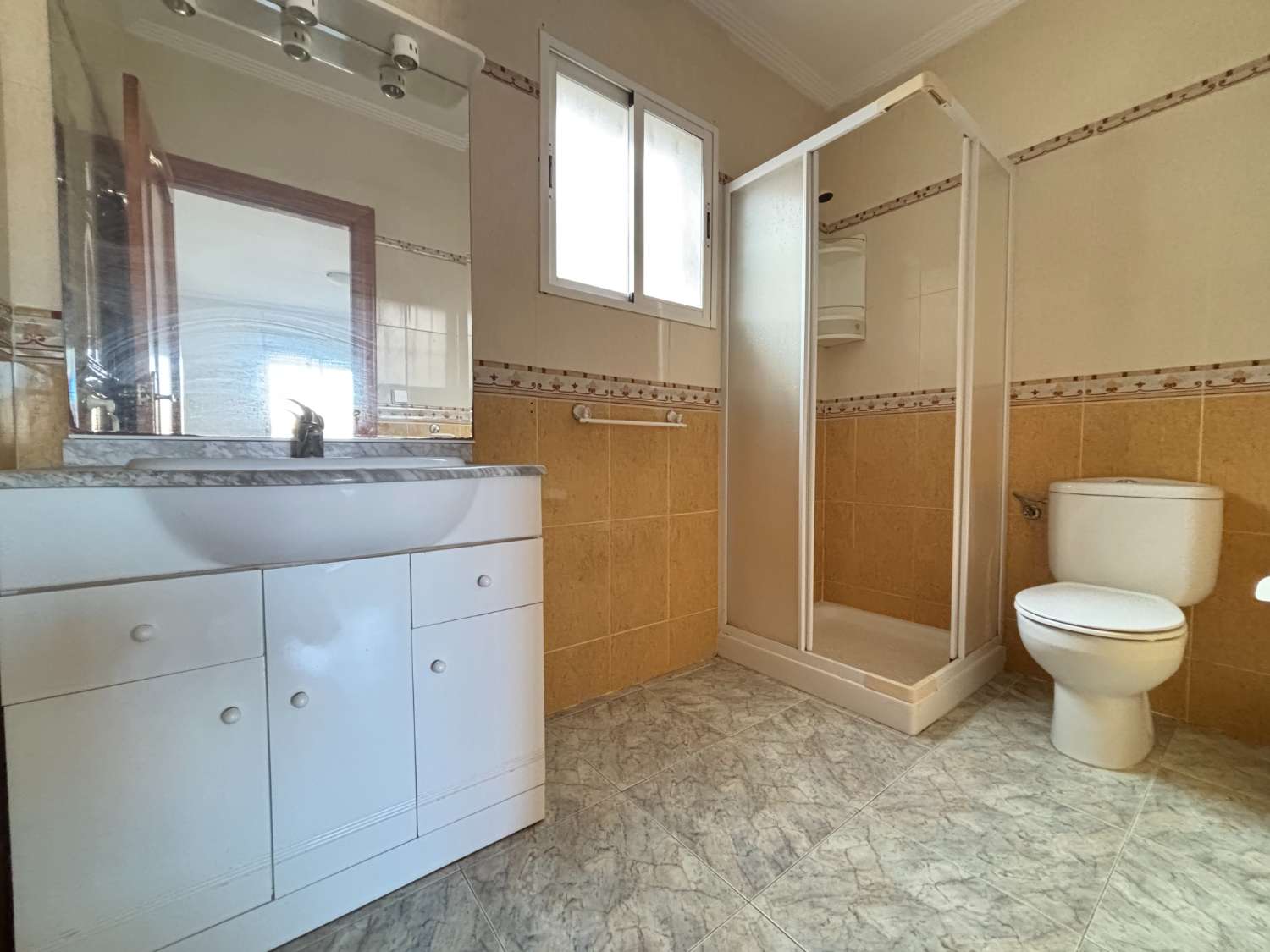 Enebolig til salgs til San Miguel de Salinas