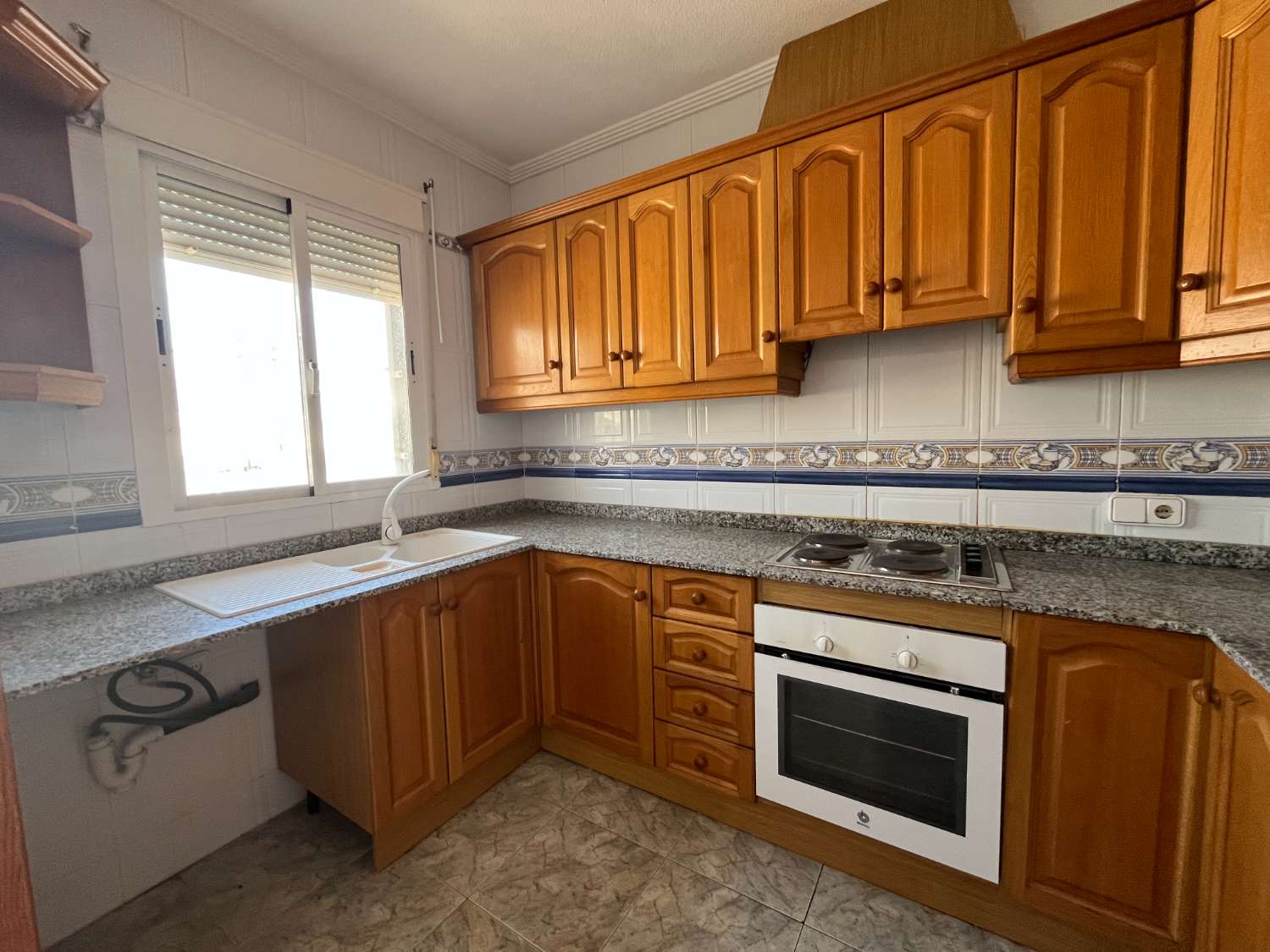 OCASIÓN!! CHALET INDEPENDIENTE, PISCINA Y 4 DORMITORIOS!!