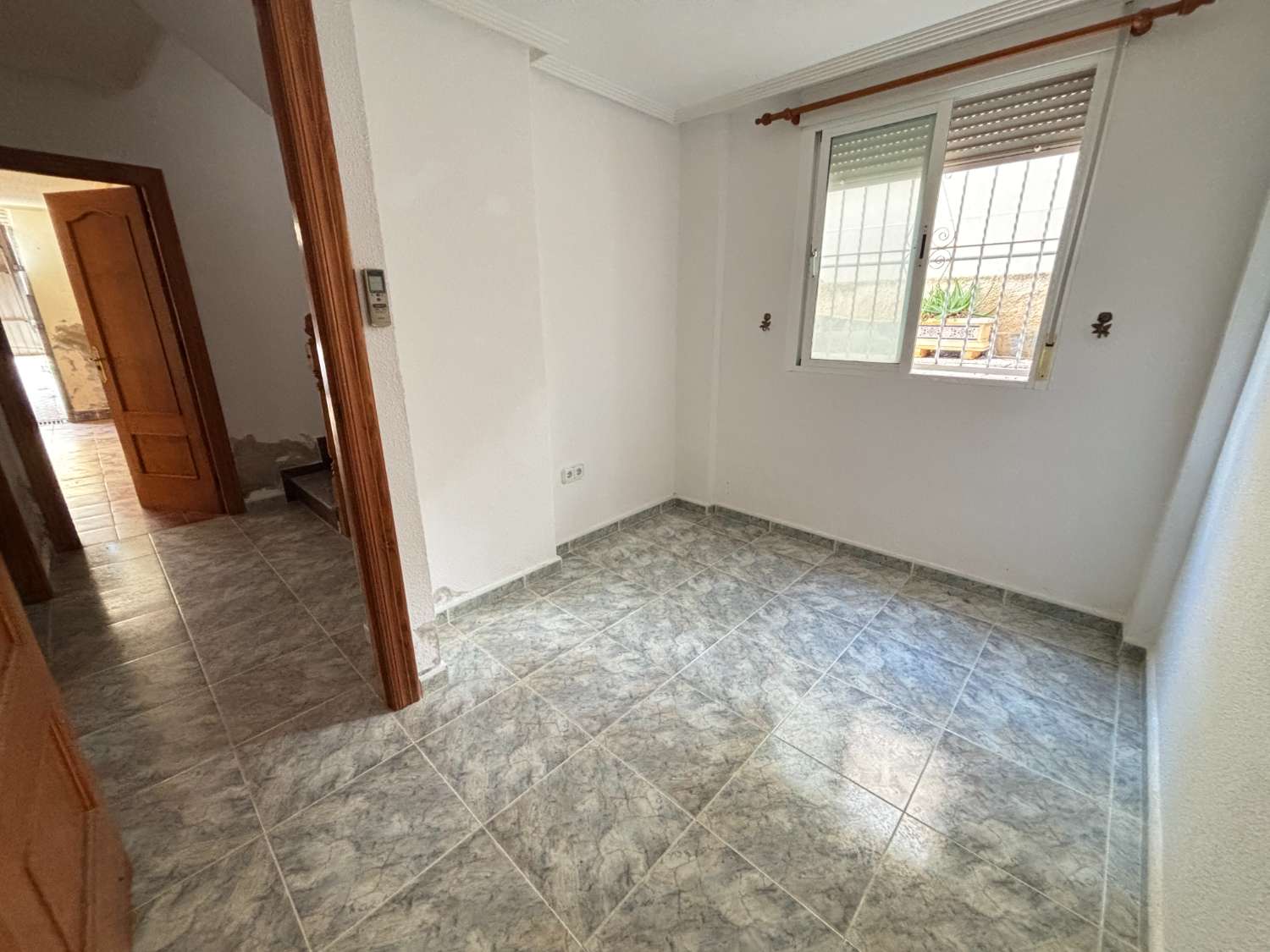 Enebolig til salgs til San Miguel de Salinas