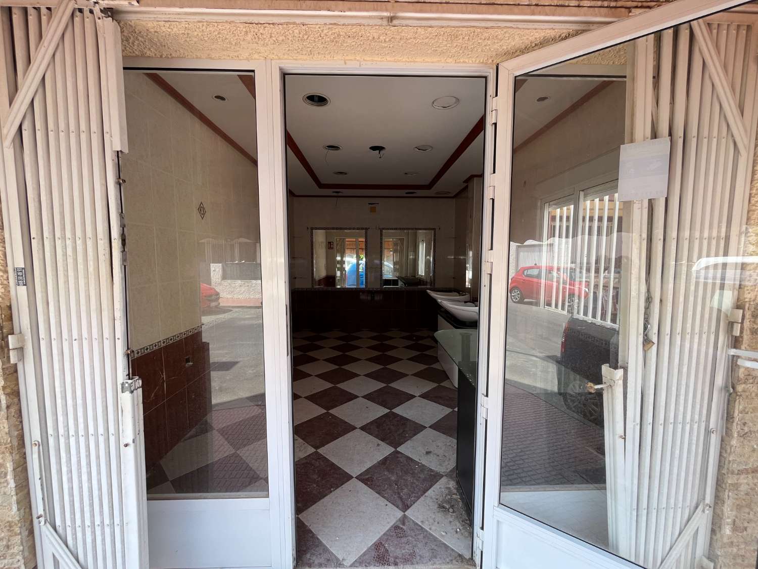 Casa Adosada en Venta en Daya Nueva – 195 m² construidos | 165 m² útiles