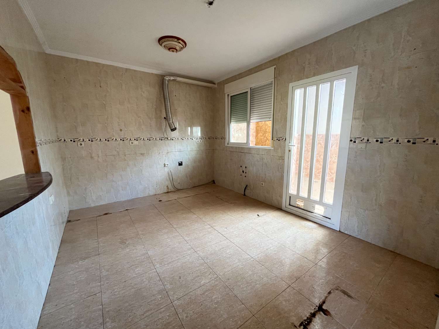 Dúplex Pareado en Venta en La Murada – 256 m² construidos 5 dormitorios 3 baños –