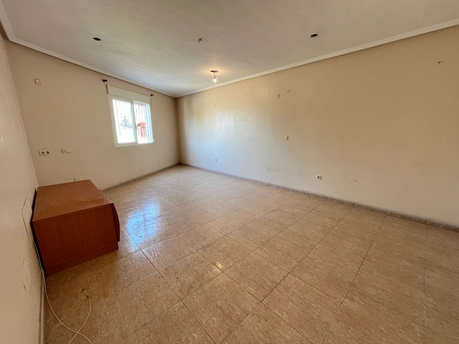 Dúplex Pareado en Venta en La Murada – 256 m² construidos 5 dormitorios 3 baños –