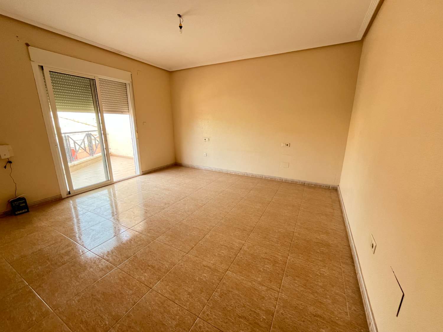 Dúplex Pareado en Venta en La Murada – 256 m² construidos 5 dormitorios 3 baños –
