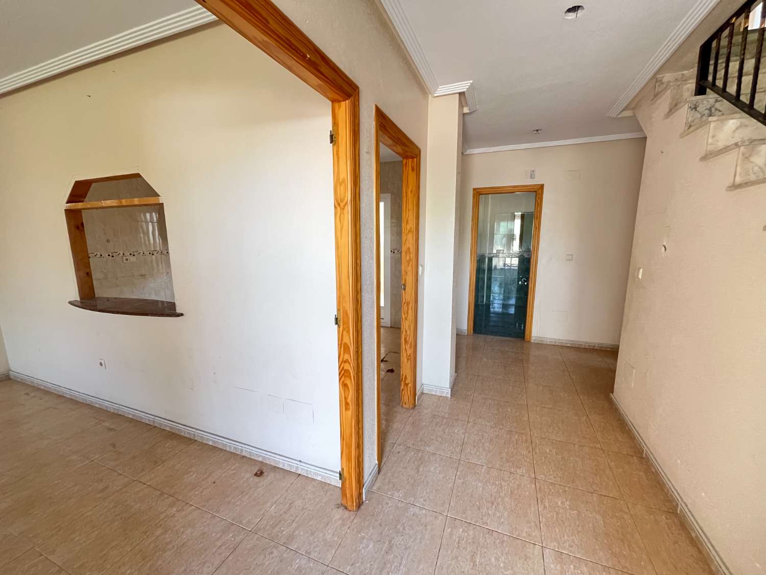 Dúplex Pareado en Venta en La Murada – 256 m² construidos 5 dormitorios 3 baños –