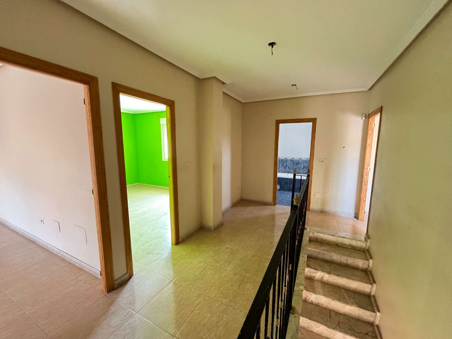 Dúplex Pareado en Venta en La Murada – 256 m² construidos 5 dormitorios 3 baños –