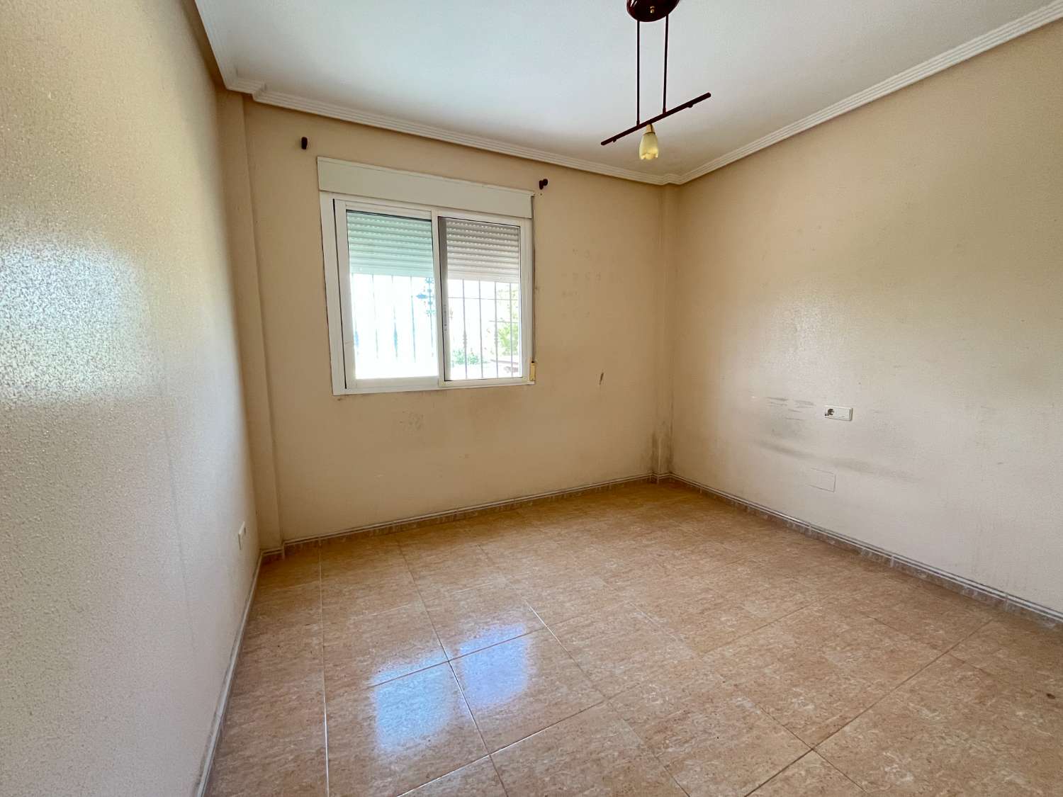 Dúplex Pareado en Venta en La Murada – 256 m² construidos 5 dormitorios 3 baños –