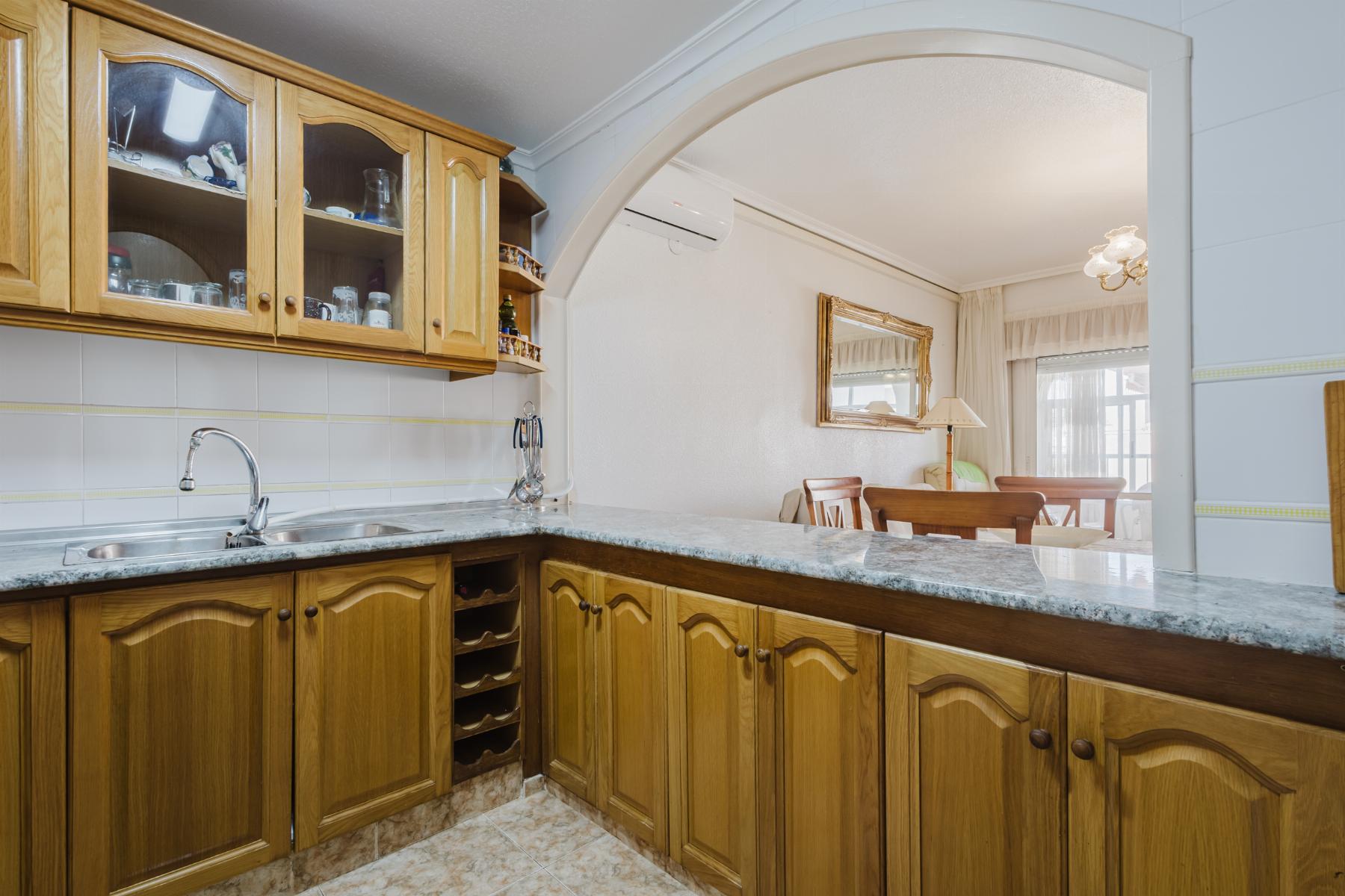 КРАСИВЫЙ ПЕНТХАУС НА БЕРЕГУ МОРЯ