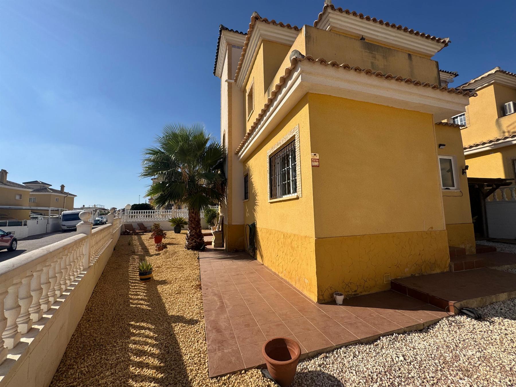 Chalet en venta en Algorfa