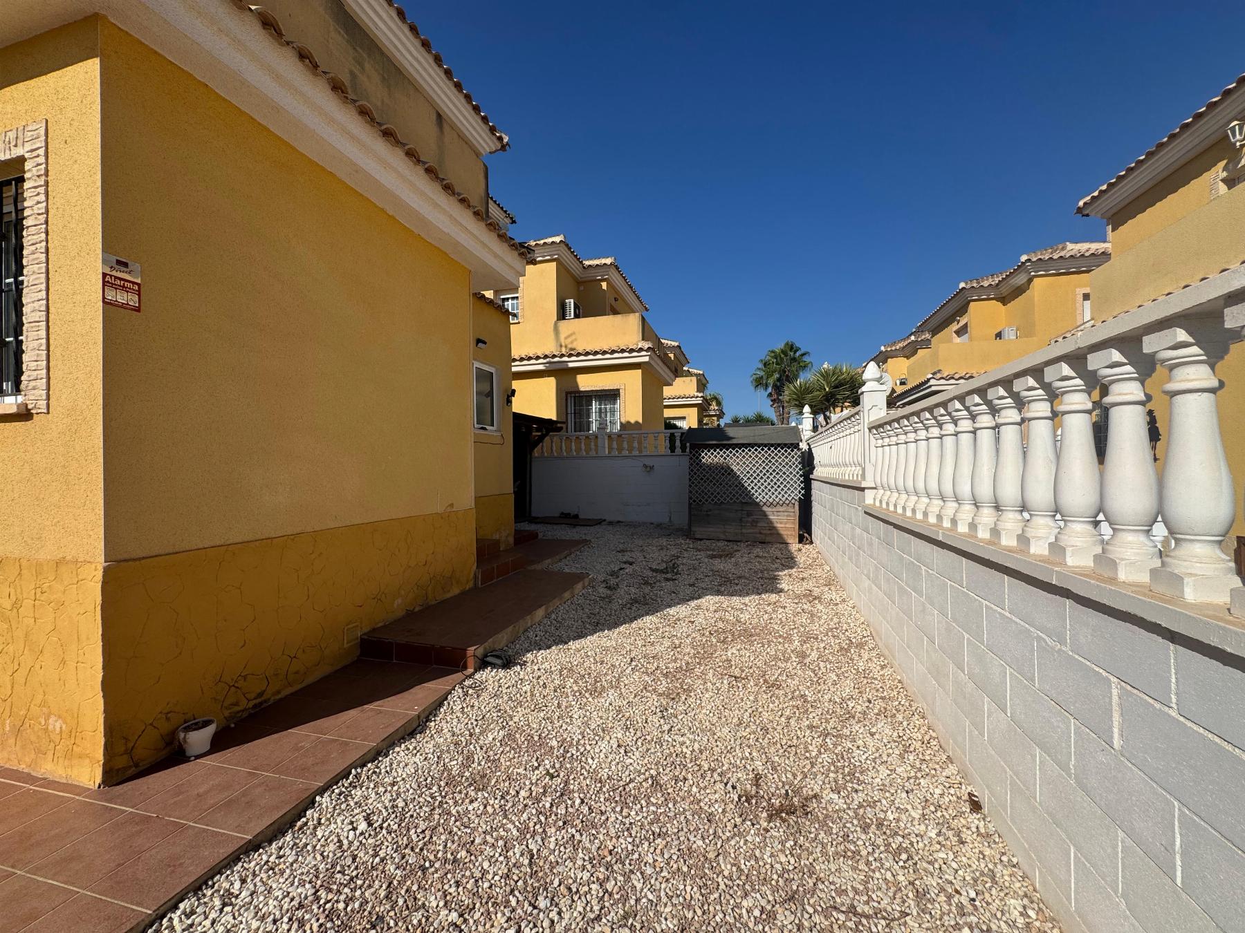 Chalet en venta en Algorfa