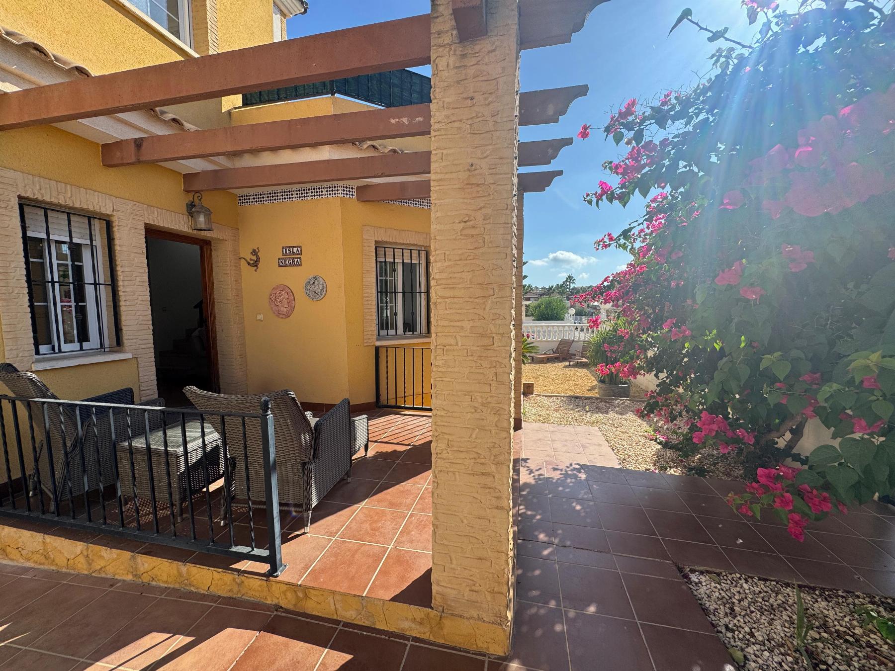 Chalet en venta en Algorfa