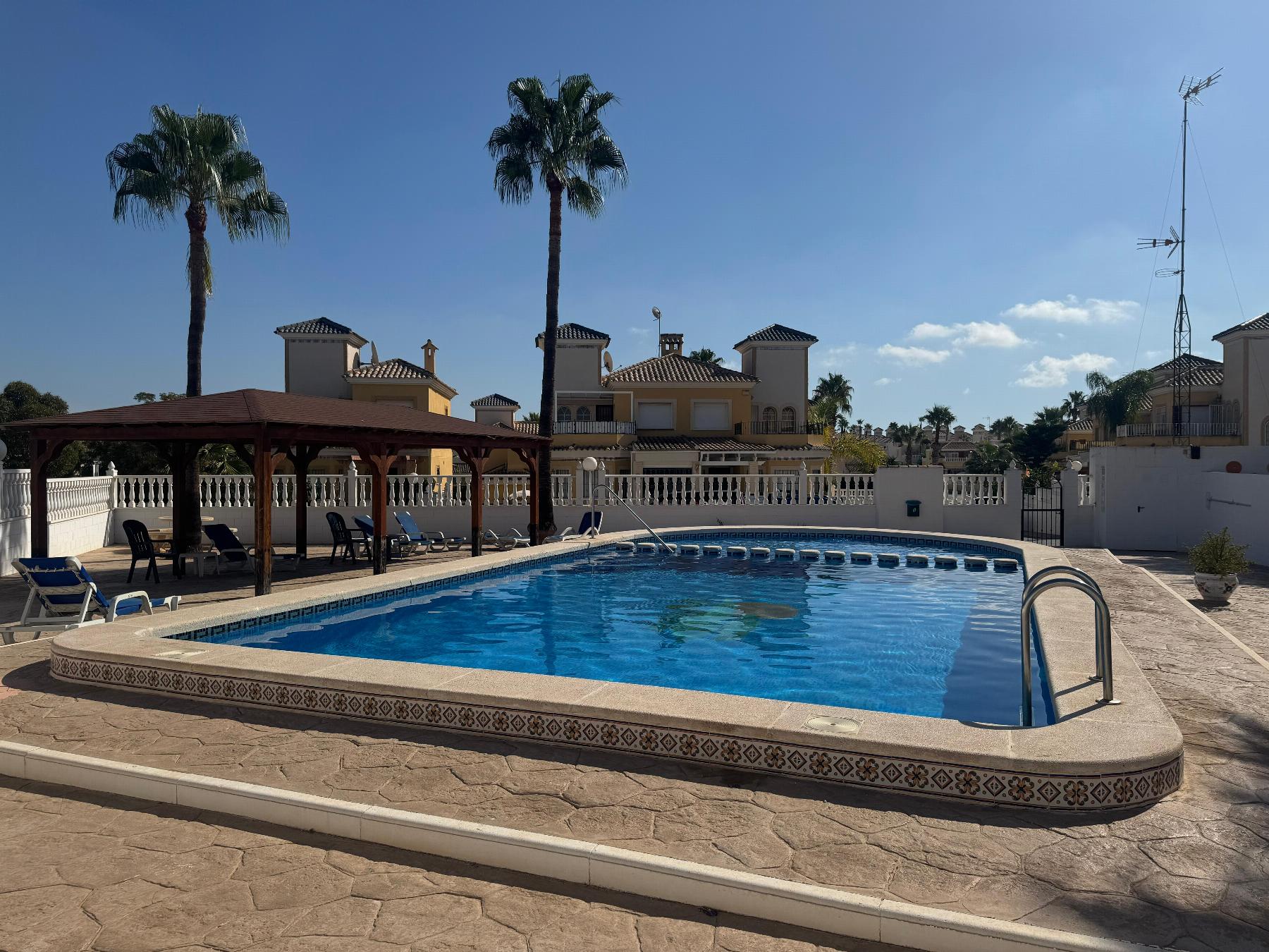 Chalet en venta en Algorfa