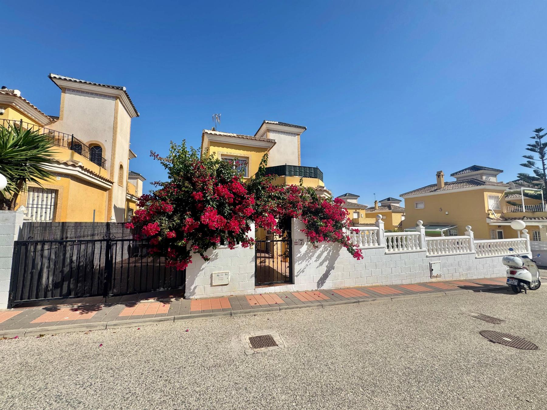 Chalet en venta en Algorfa