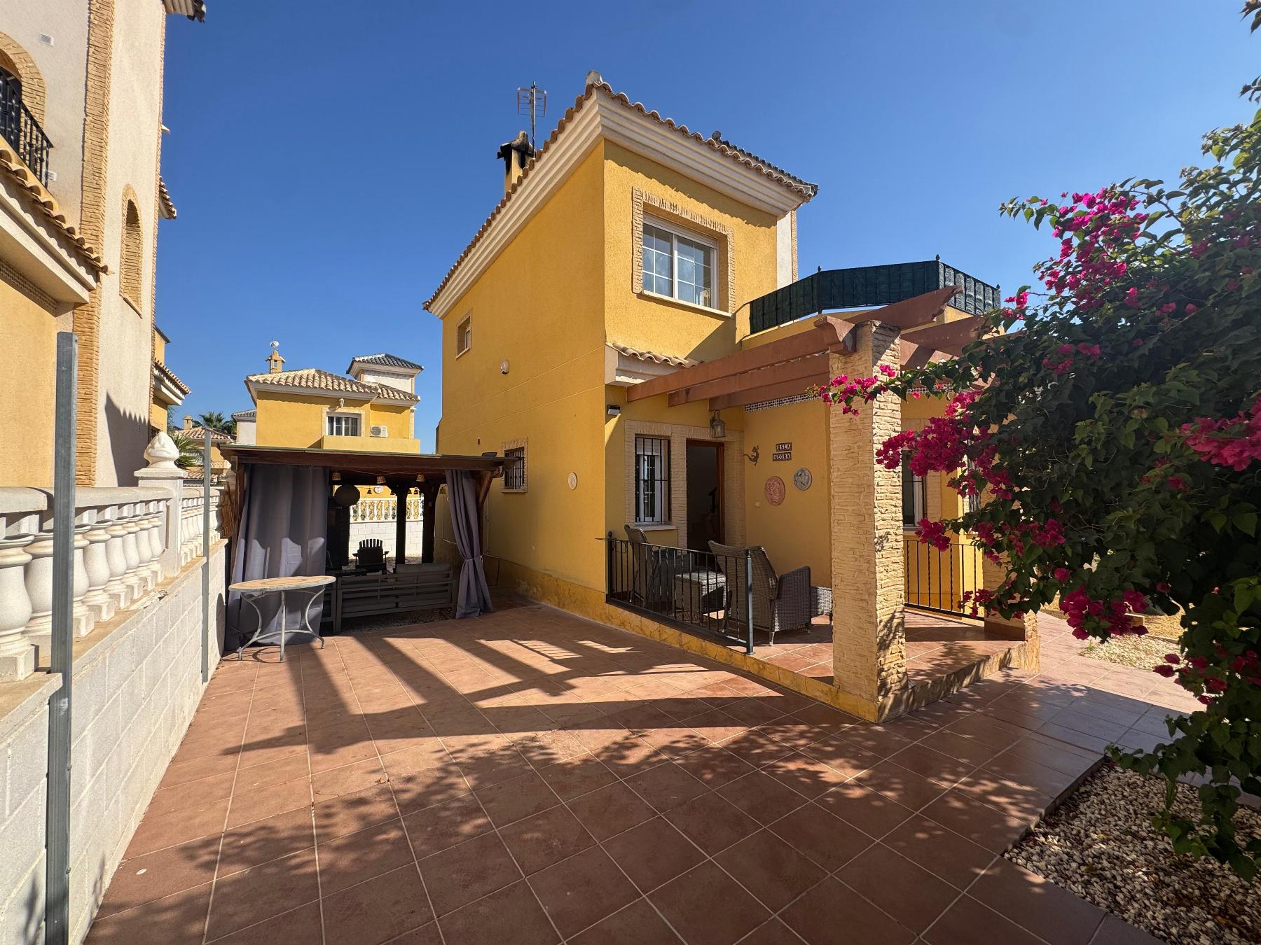 Chalet en venta en Algorfa