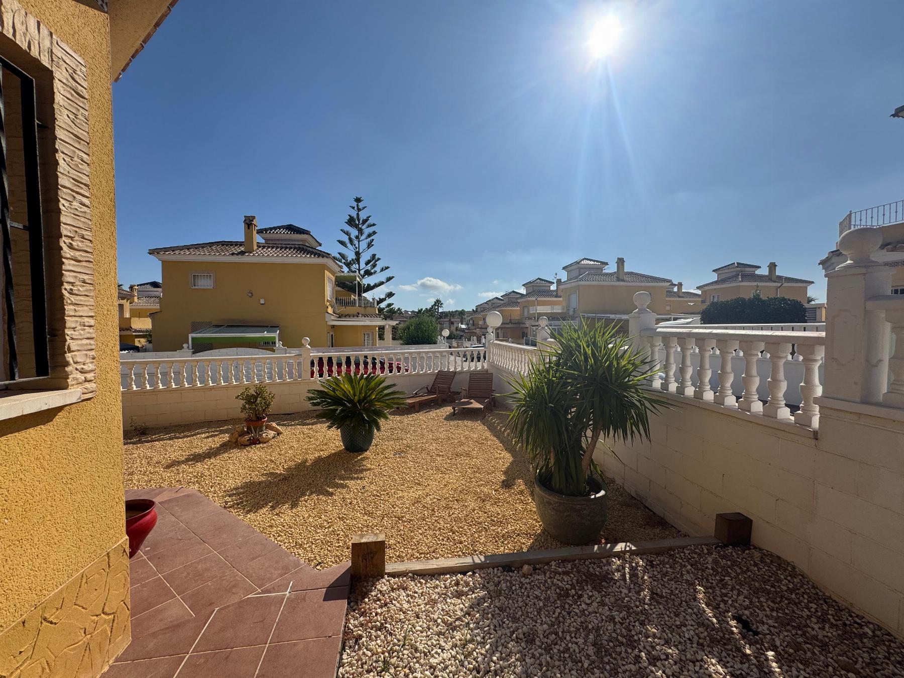 Chalet en venta en Algorfa
