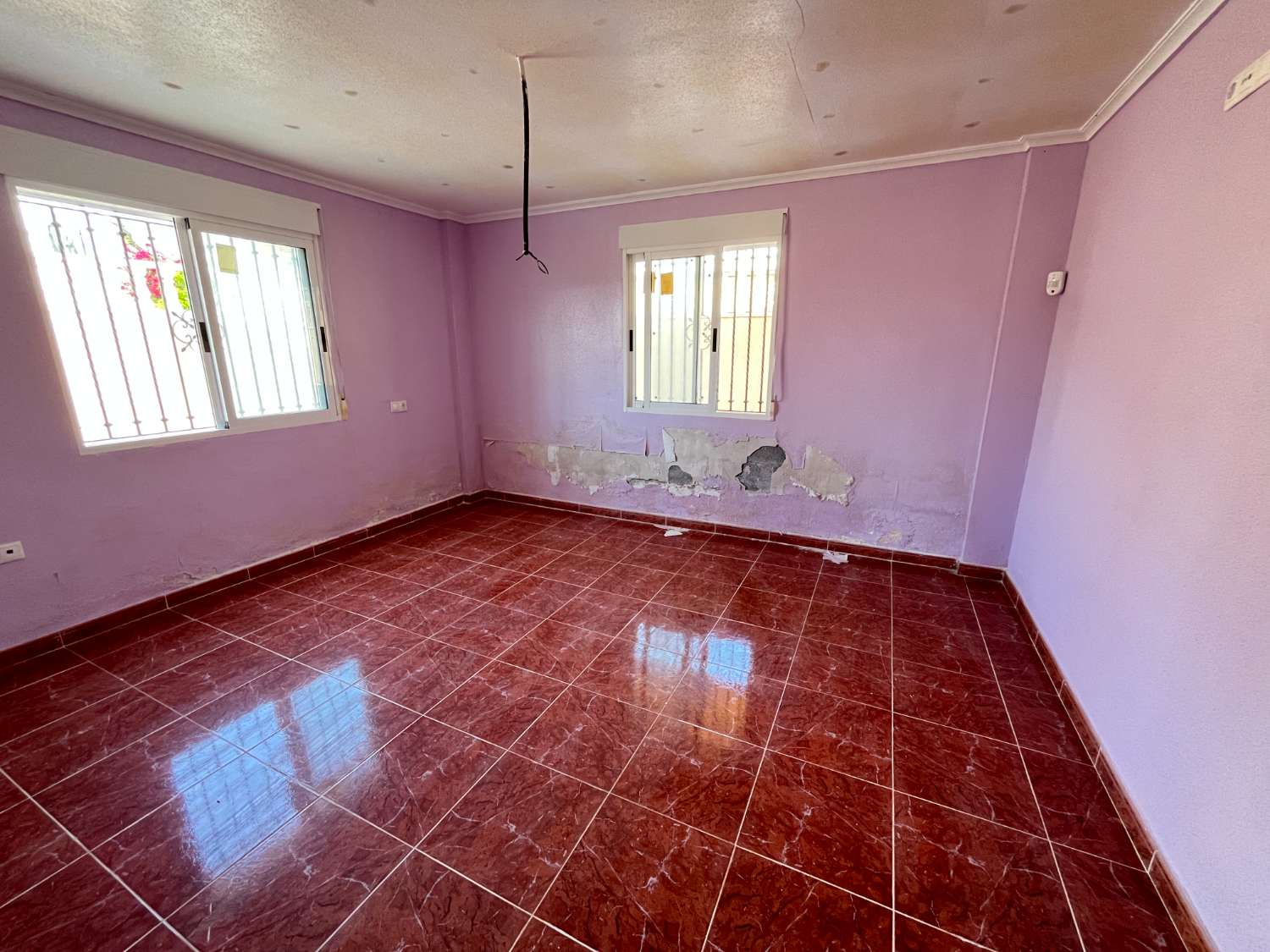 OCASIÓN! CHALET INDEPENDIENTE (DOS APARTAMENTOS) EN ESQUINA MONTEGOLF VII