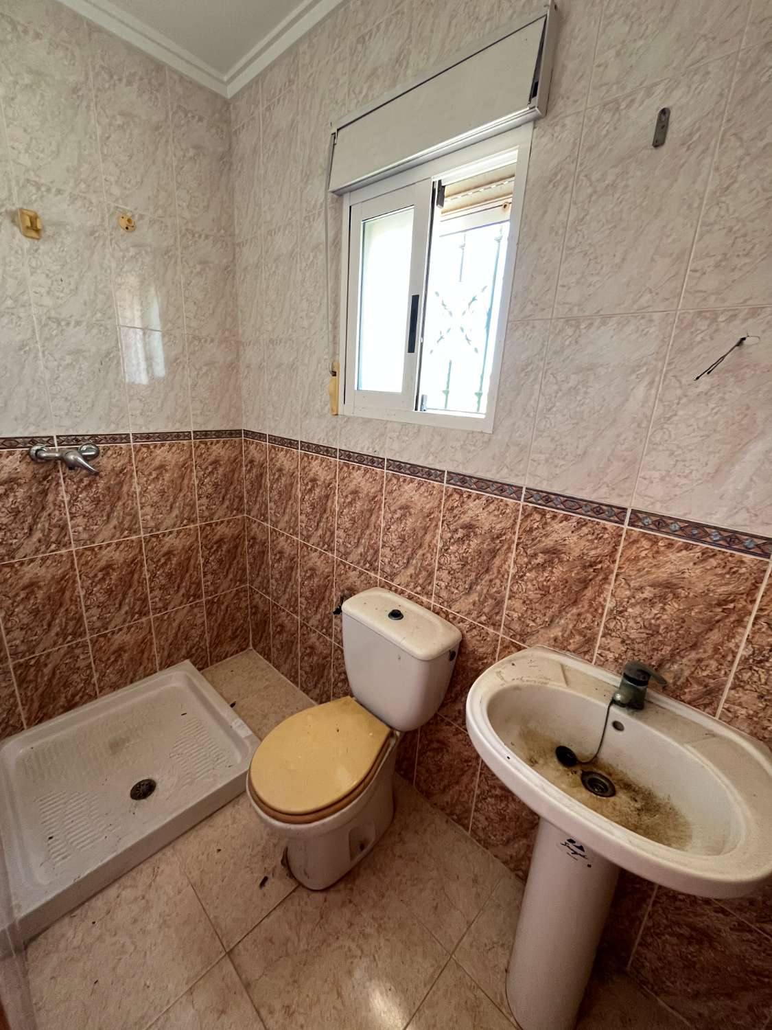 OCASIÓN! CHALET INDEPENDIENTE (DOS APARTAMENTOS) EN ESQUINA MONTEGOLF VII