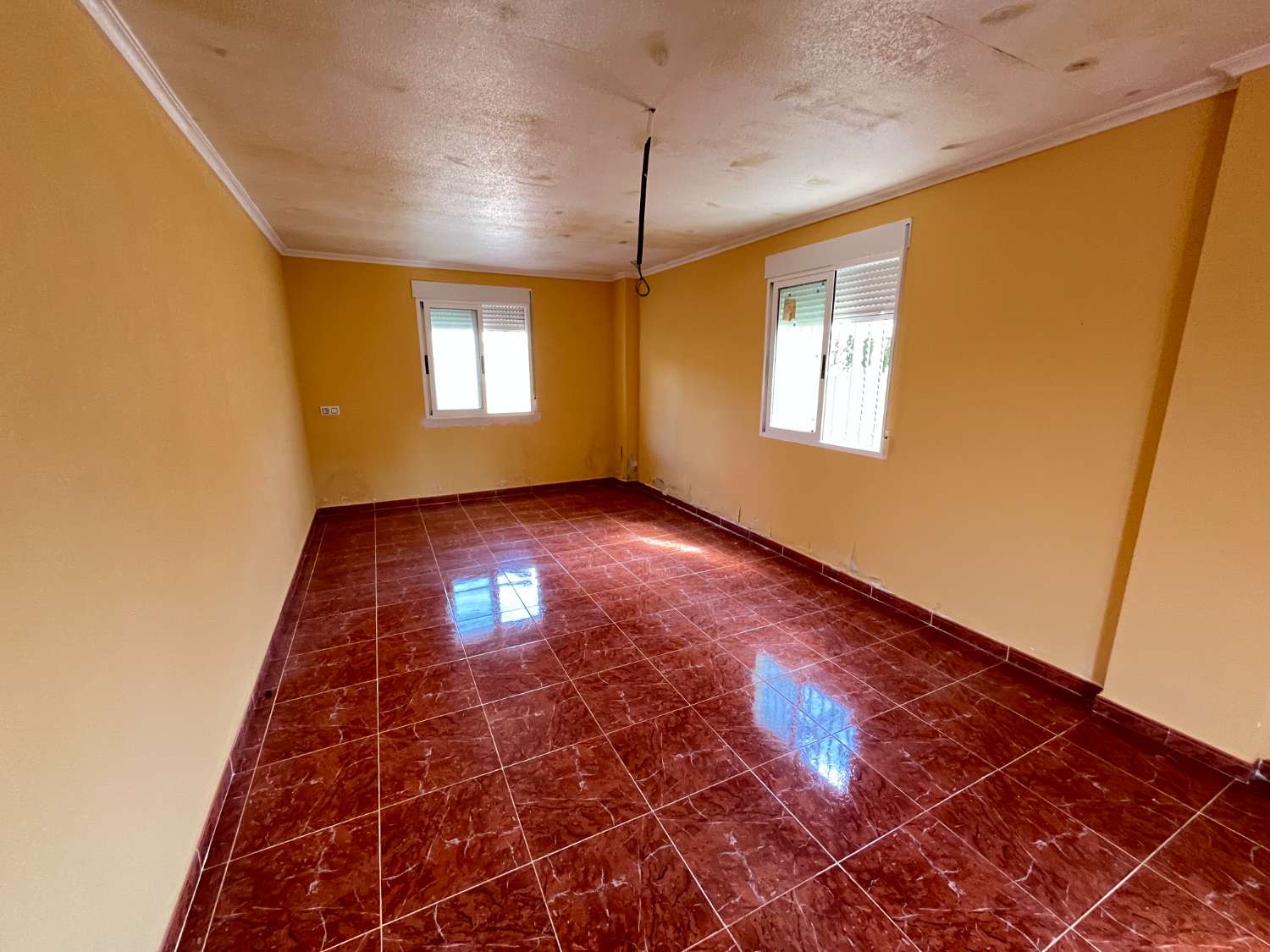 OCASIÓN! CHALET INDEPENDIENTE (DOS APARTAMENTOS) EN ESQUINA MONTEGOLF VII