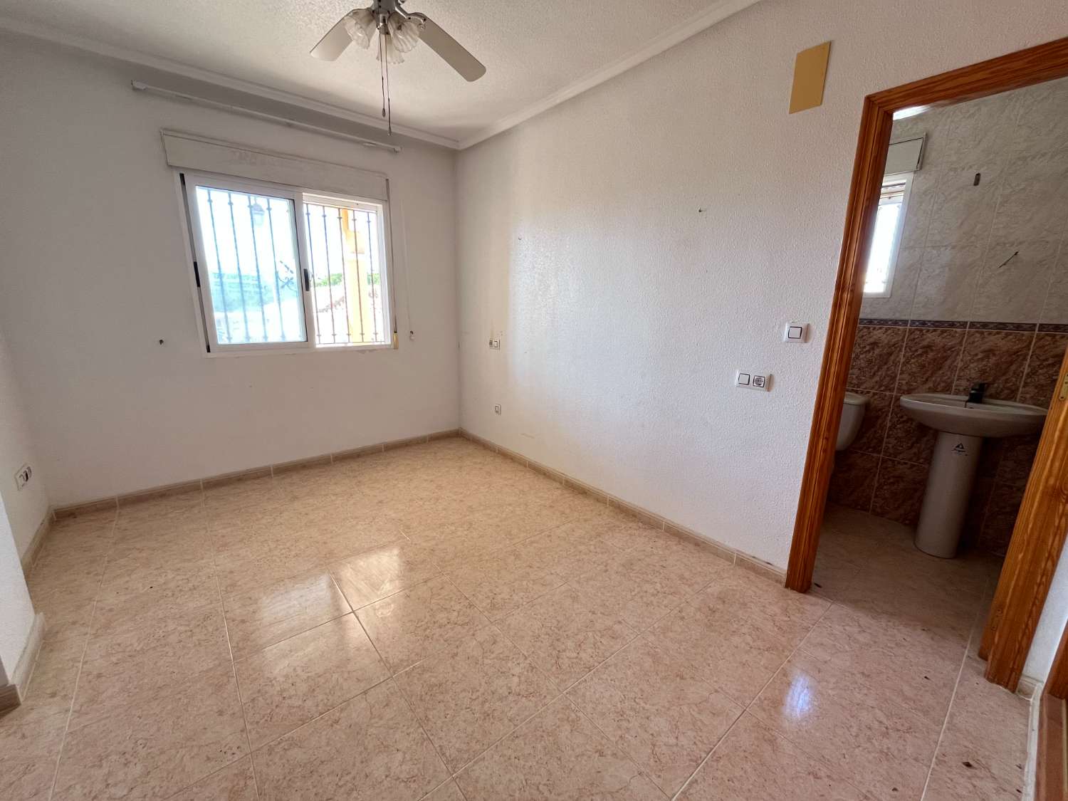 OCASIÓN! CHALET INDEPENDIENTE (DOS APARTAMENTOS) EN ESQUINA MONTEGOLF VII