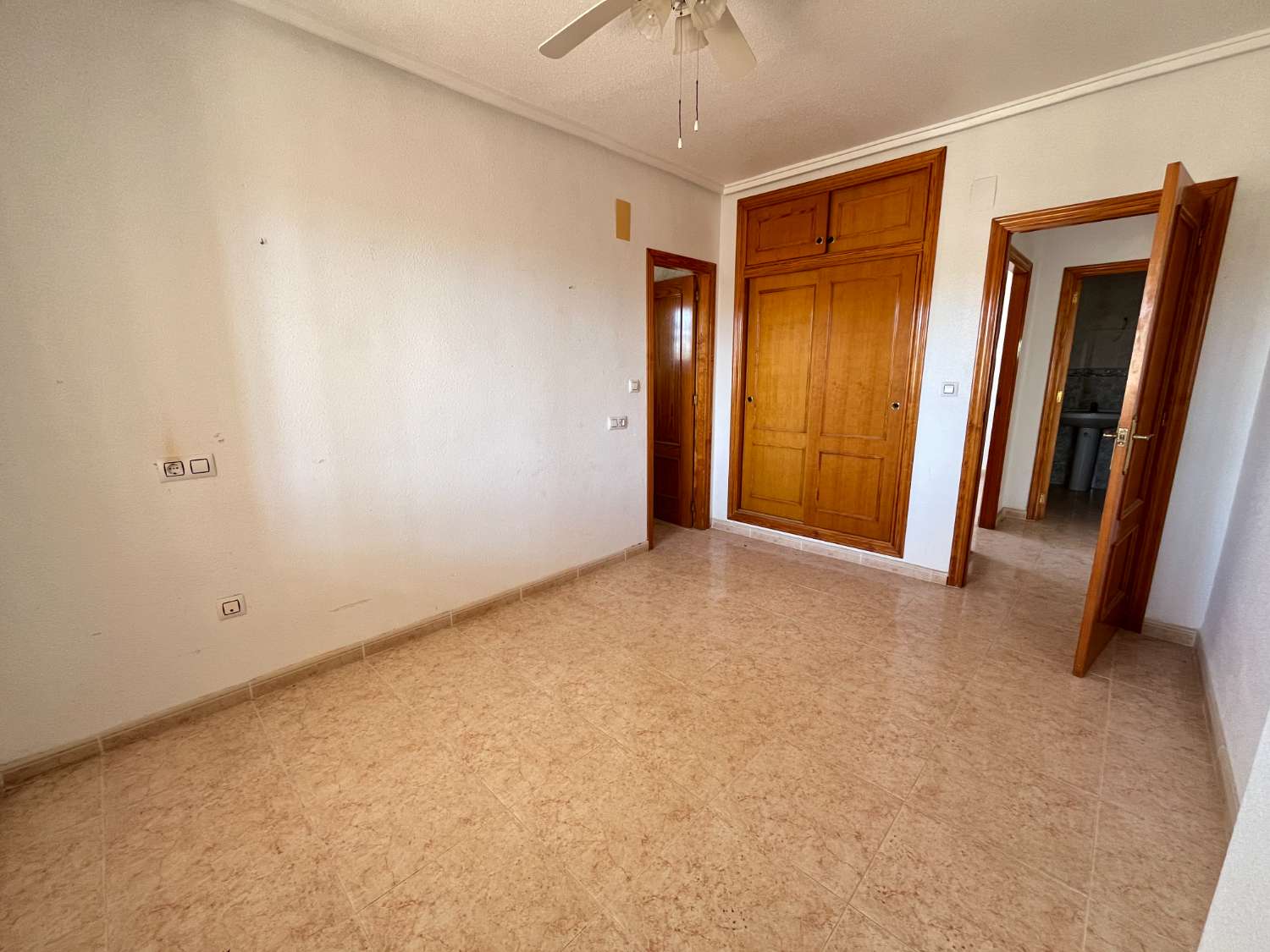 OCASIÓN! CHALET INDEPENDIENTE (DOS APARTAMENTOS) EN ESQUINA MONTEGOLF VII