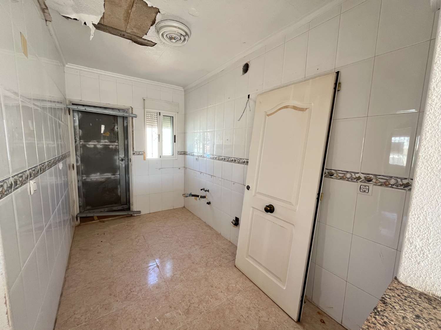 OCASIÓN! CHALET INDEPENDIENTE (DOS APARTAMENTOS) EN ESQUINA MONTEGOLF VII