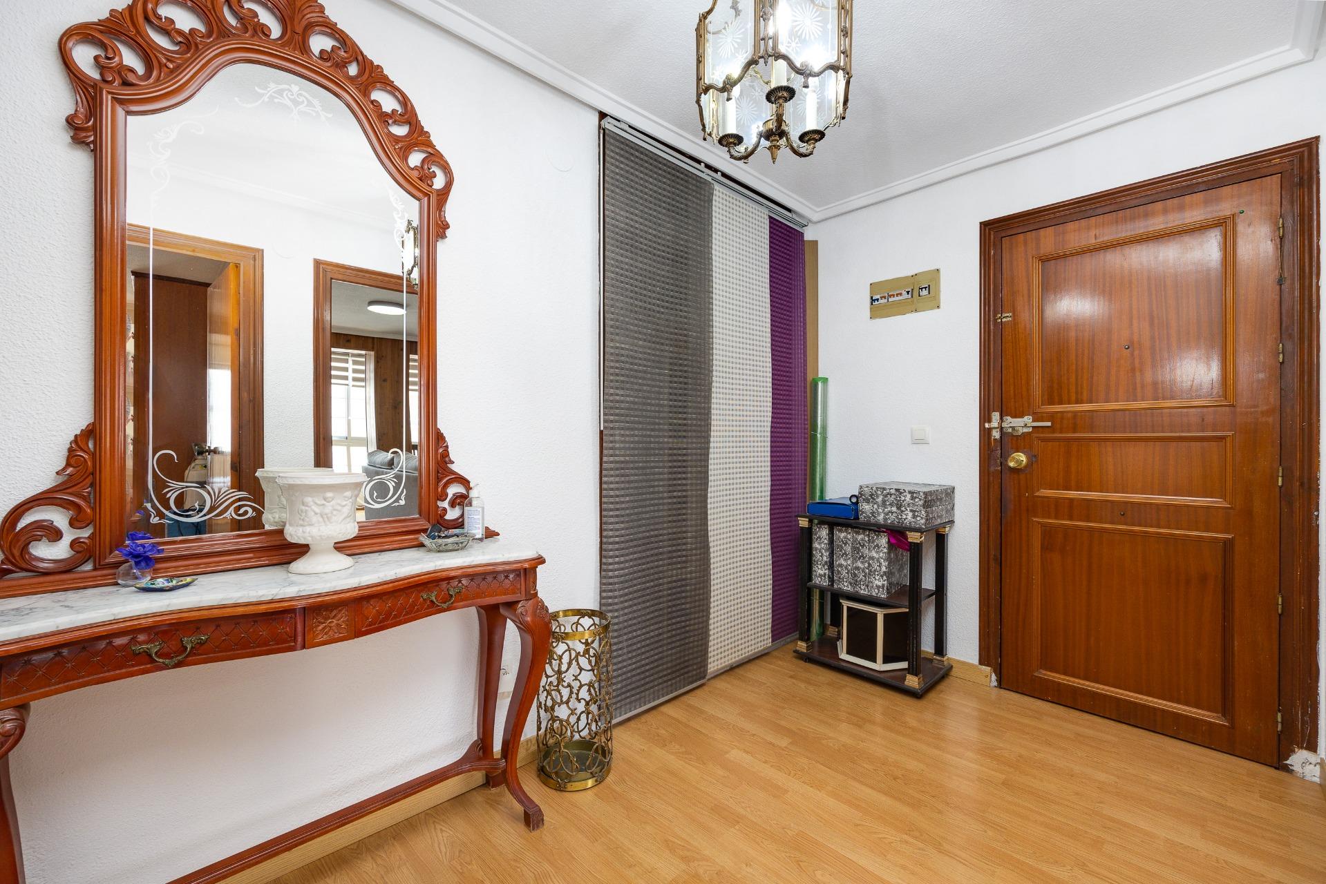 Pieni huoneisto myynnissä Torrevieja