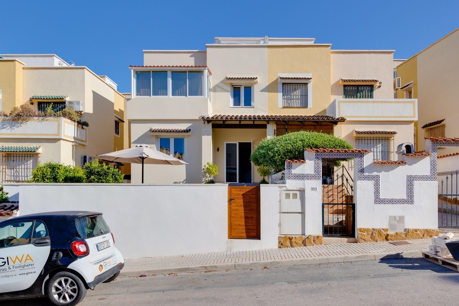 Casa en venta en Orihuela Costa