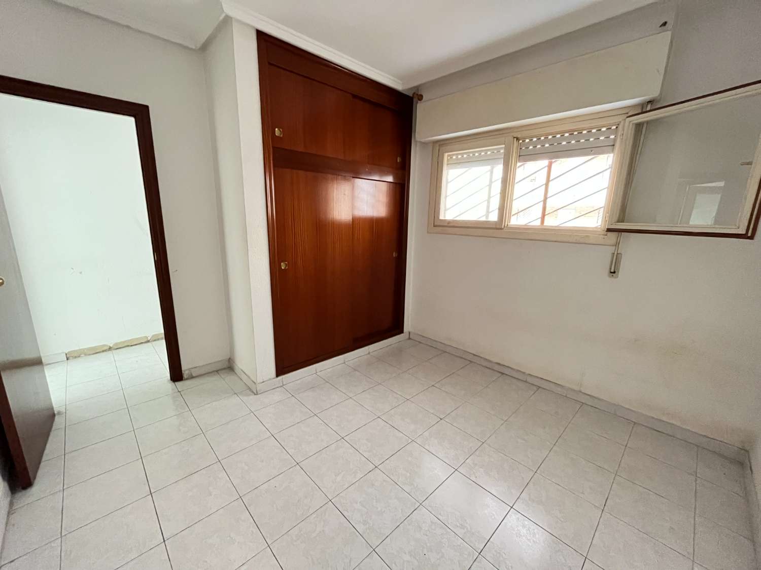 OCASIÓN!! APARTAMENTO PARA REFORMAR CON PISCINA Y ORIENTACIÓN SUR!