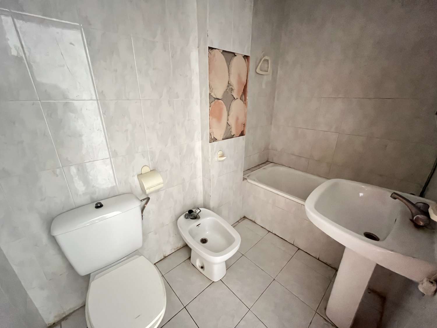 OCASIÓN!! APARTAMENTO PARA REFORMAR CON PISCINA Y ORIENTACIÓN SUR!