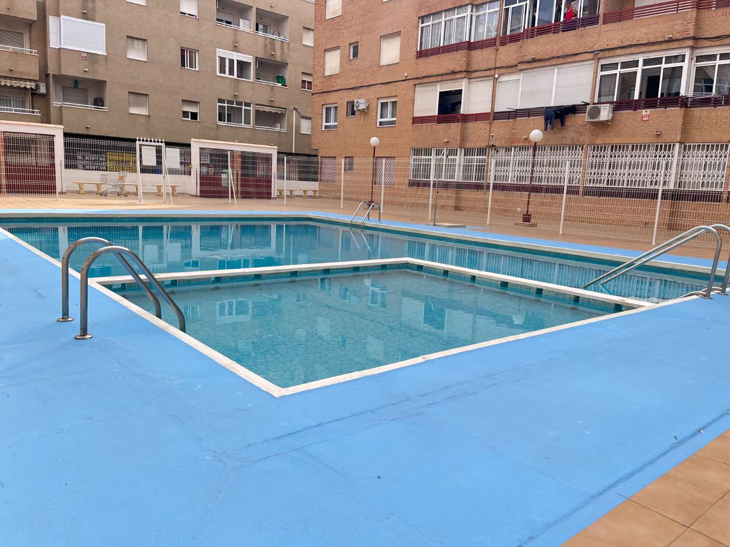 OCASIÓN!! APARTAMENTO PARA REFORMAR CON PISCINA Y ORIENTACIÓN SUR!