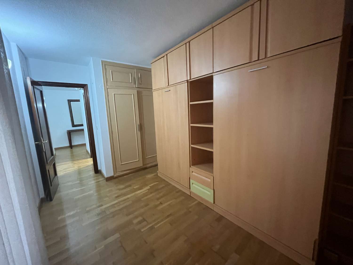 PISO CENTRO PUEBLO 4 DORMITORIOS 3 BAÑOS CON GARAJE Y TRASTERO