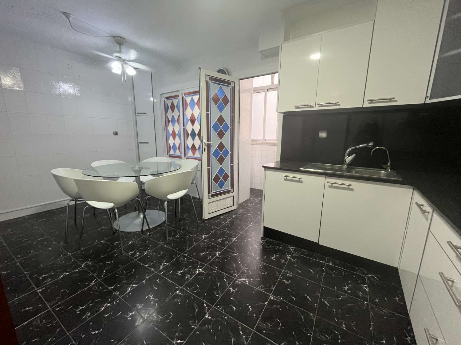 PISO CENTRO PUEBLO 4 DORMITORIOS 3 BAÑOS CON GARAJE Y TRASTERO