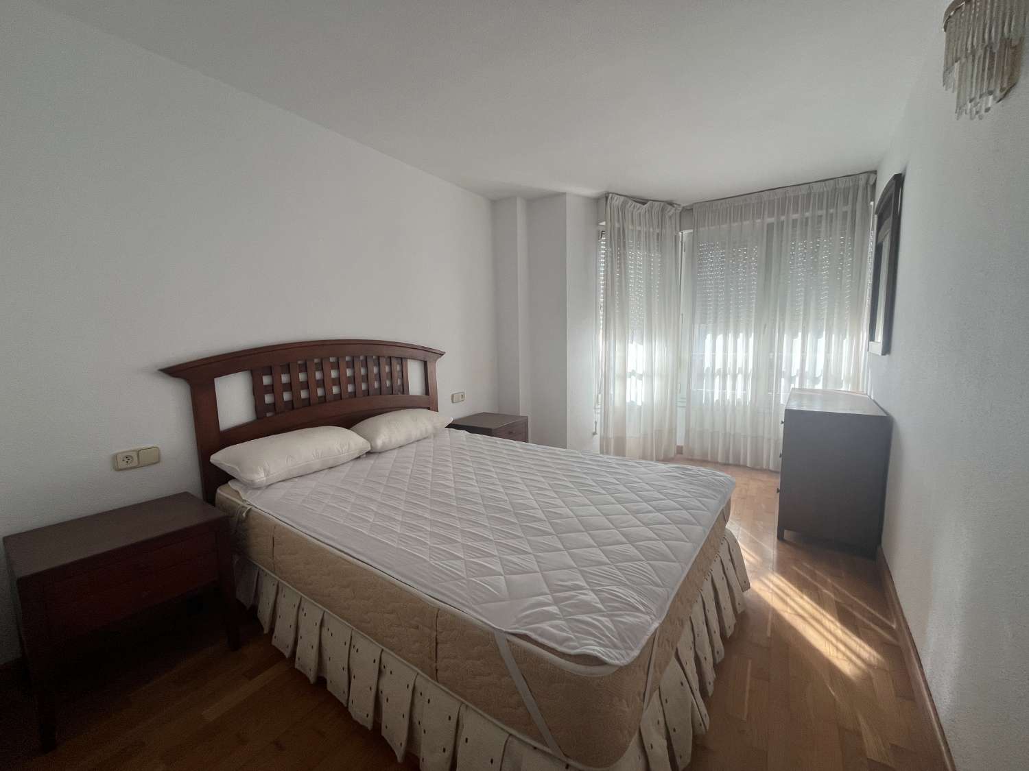 PISO CENTRO PUEBLO 4 DORMITORIOS 3 BAÑOS CON GARAJE Y TRASTERO