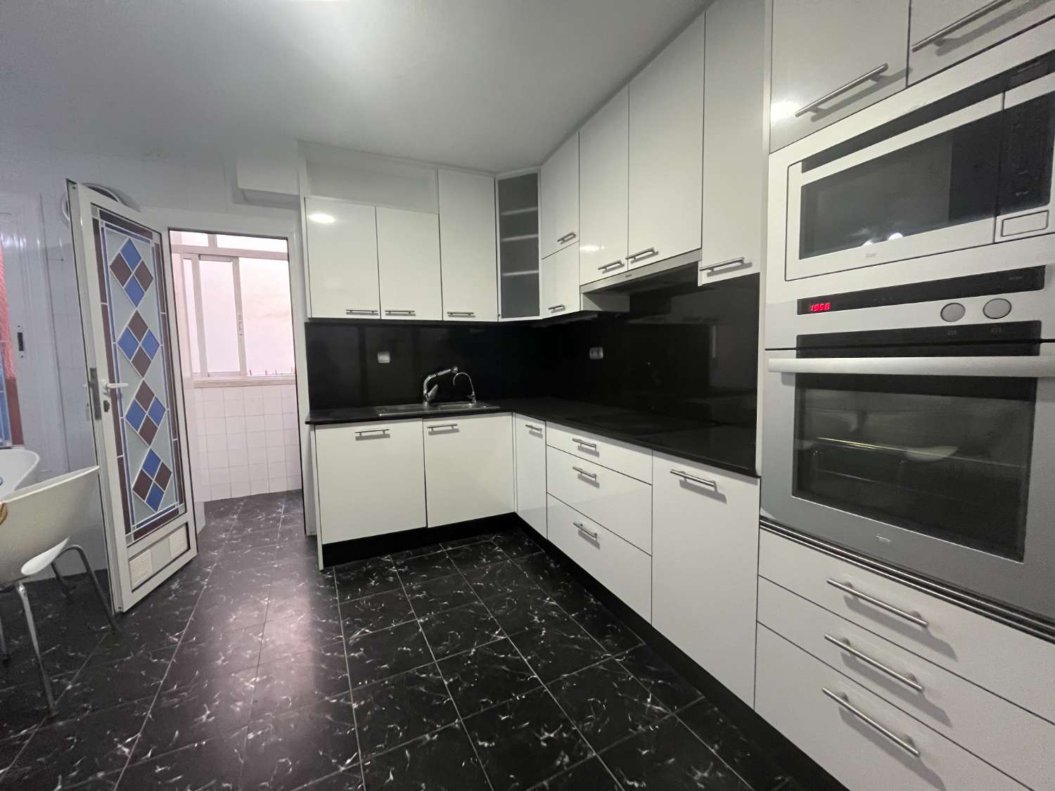 PISO CENTRO PUEBLO 4 DORMITORIOS 3 BAÑOS CON GARAJE Y TRASTERO