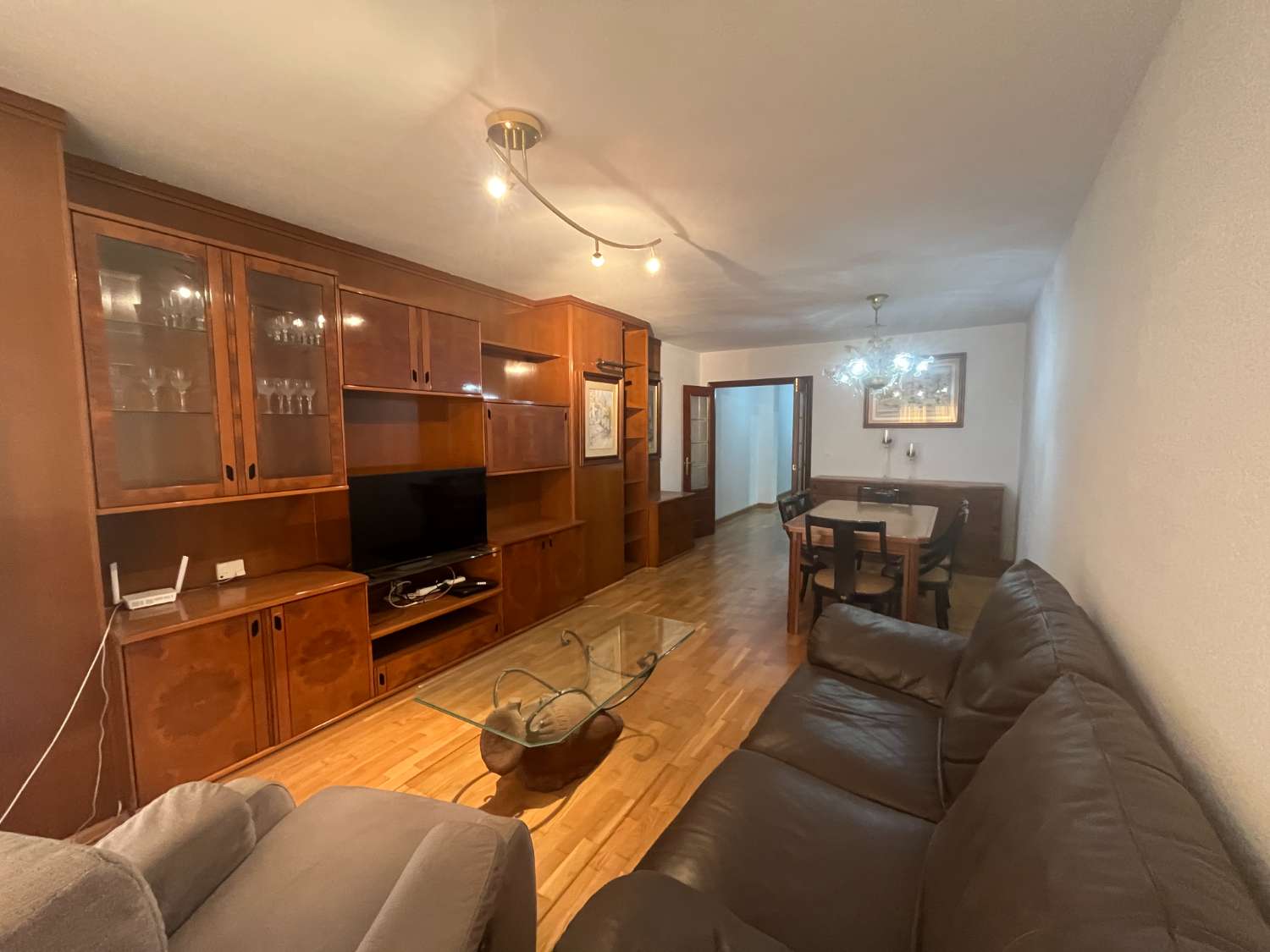 PISO CENTRO PUEBLO 4 DORMITORIOS 3 BAÑOS CON GARAJE Y TRASTERO